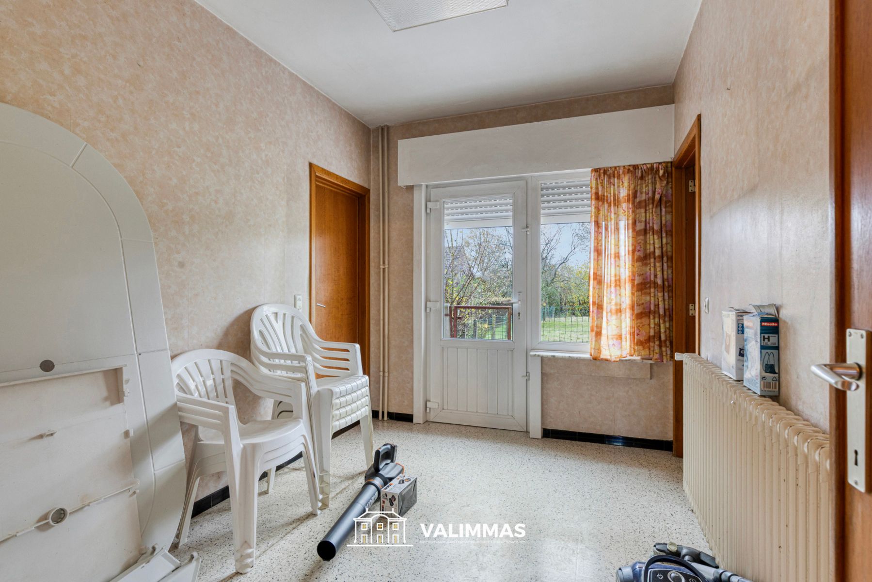 Ruime, alleenstaande woning met garage en prachtige tuin... foto 13