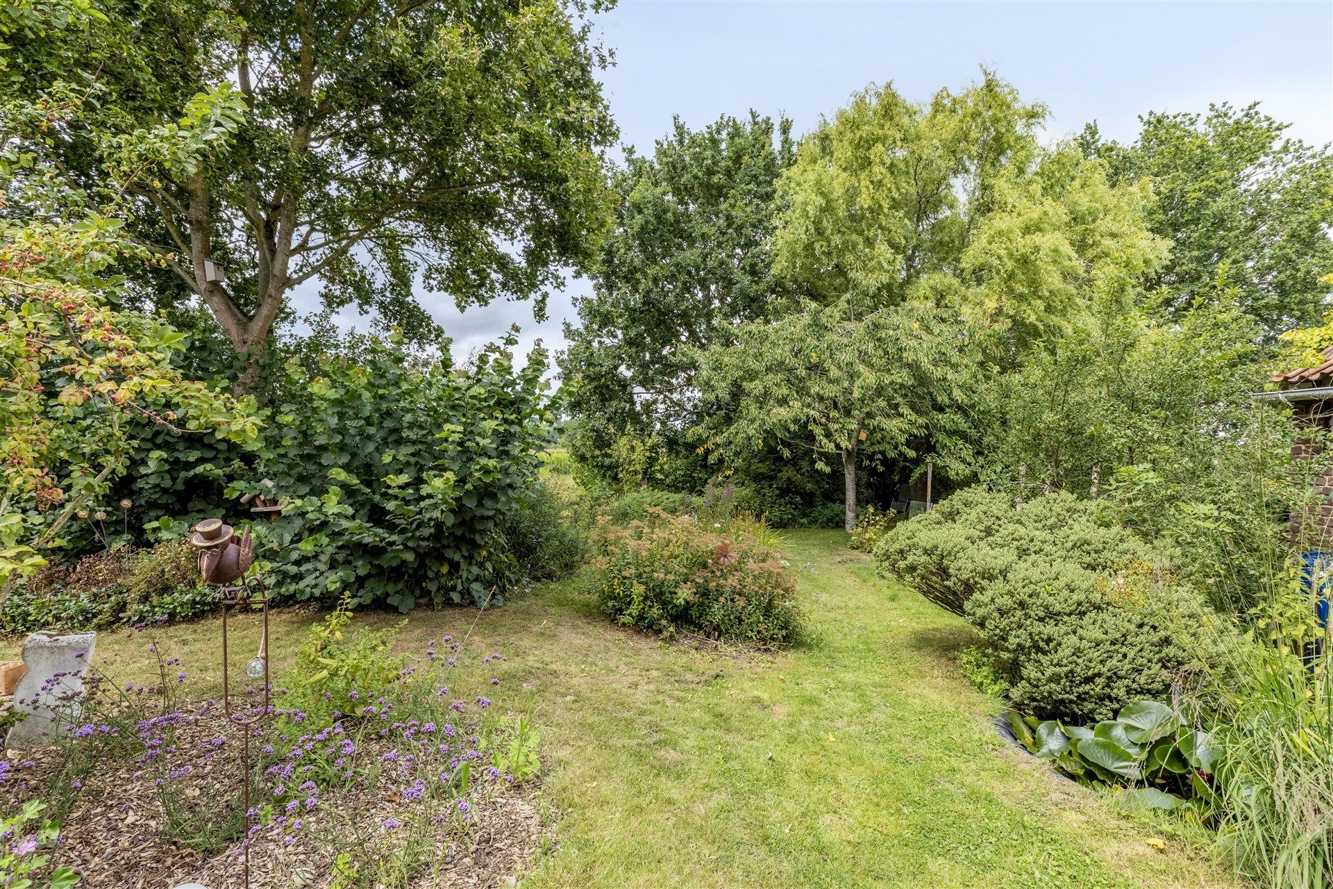 Ruime woning met groene tuin te koop in Oosterzele foto 24