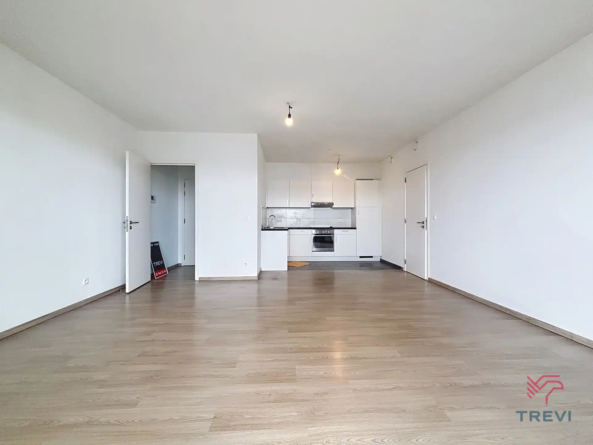 Appartement met 2 slaapkamers + parkeerplaats foto 3