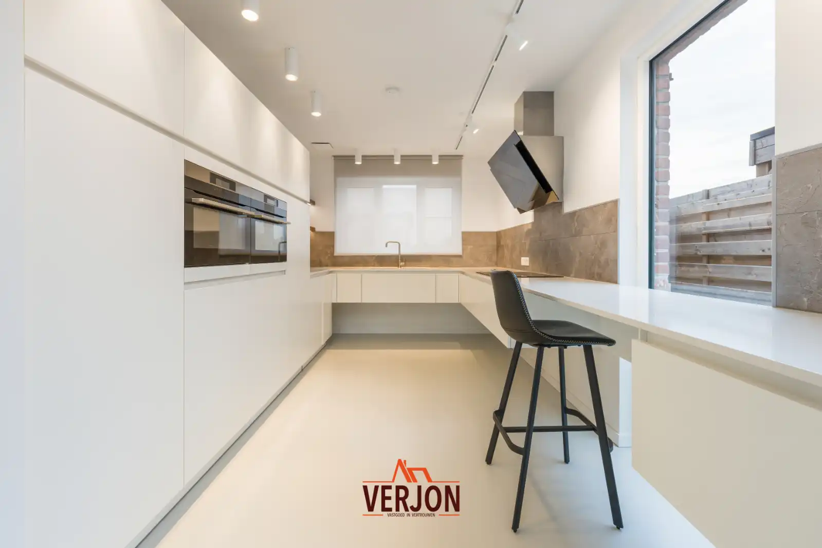 Magnifiek afgewerkte woning foto 4