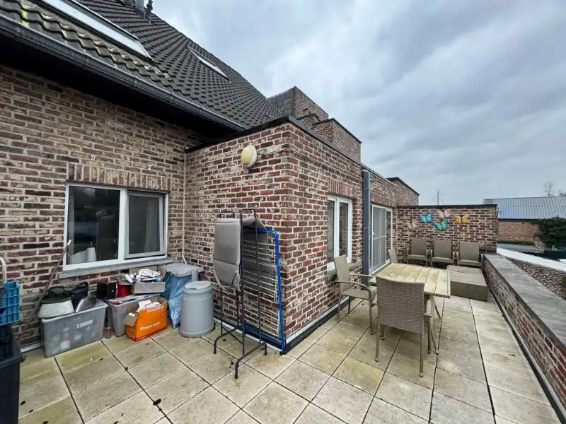 Mooie duplex met groot terras en carport in centrum Houthalen foto 5