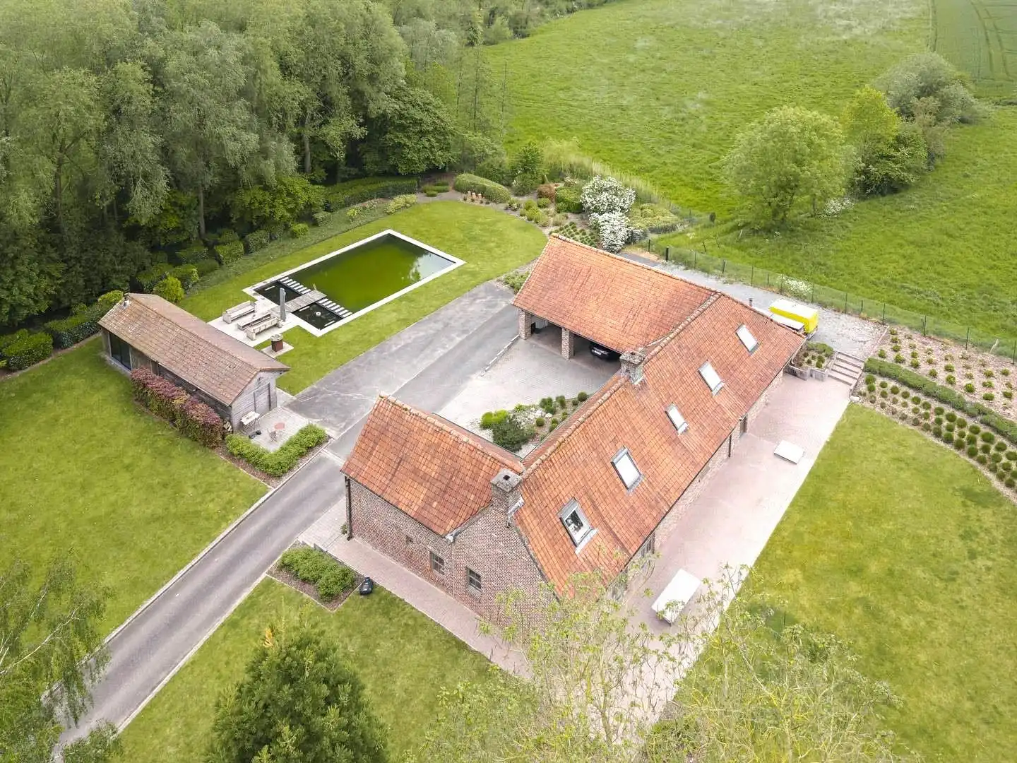 Charmante hoevewoning te koop te Brakel foto 2