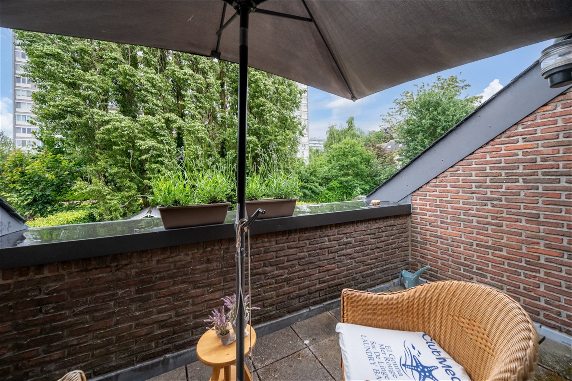 Gezellige gezinswoning met 4 slaapkamers in groene omgeving foto 13