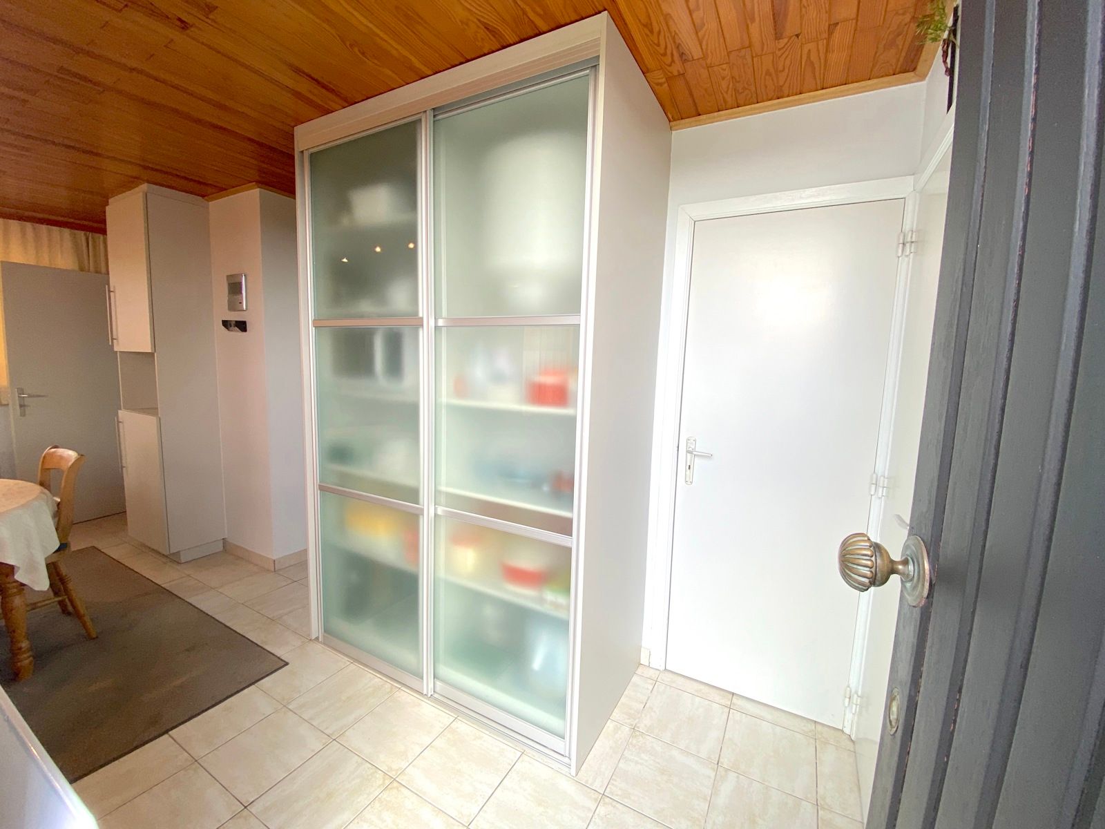 Vakantiewoning  mét staanplaats op 300 meter van de zee! foto 5