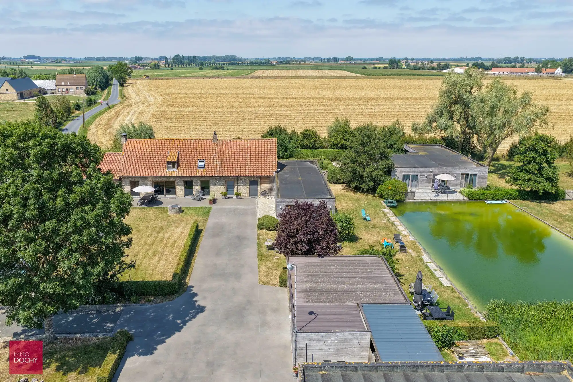 Landelijke woning met 2 vakantiewoningen en hoevewinkel foto 4