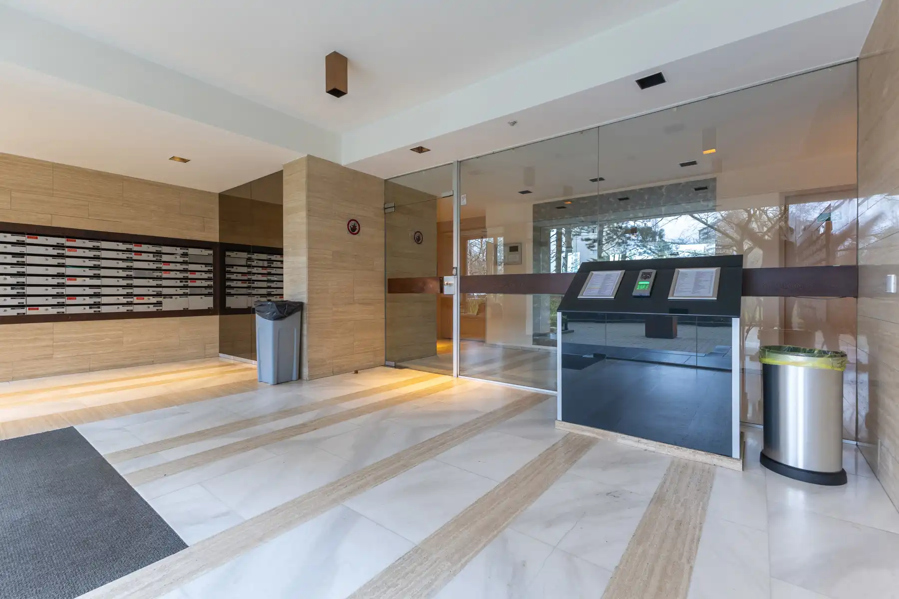 Goed gelegen appartement met twee slaapkamers foto 2