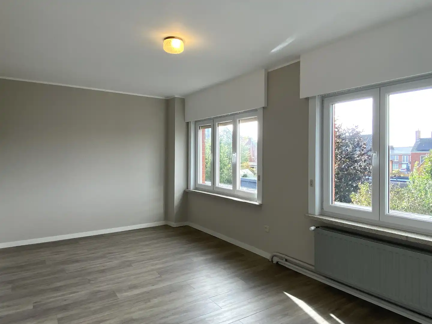RUIME GEZINSWONING MET 4 SLPKS IN RUSTIGE WOONWIJK | GARAGE | TUIN foto 13