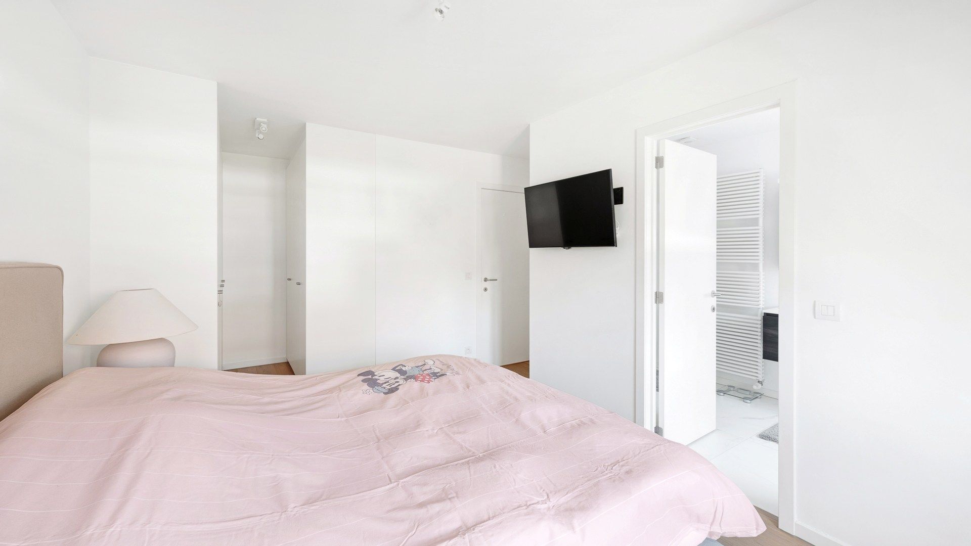 Recent huis met garage in Knokke foto 16