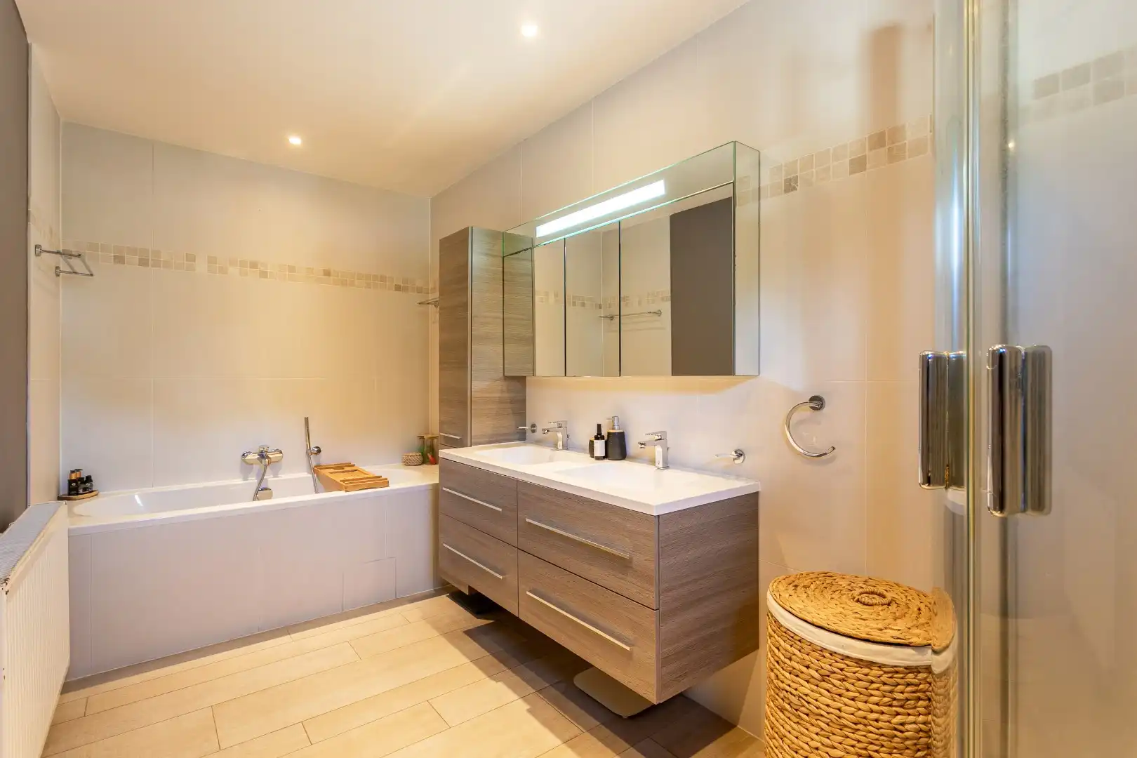 Gerenoveerde woning (EPC:C) met 4 slpk en tuin foto 19