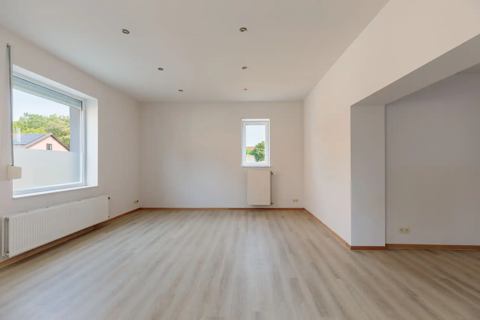 Gerenoveerde, instapklare dorpswoning foto 4