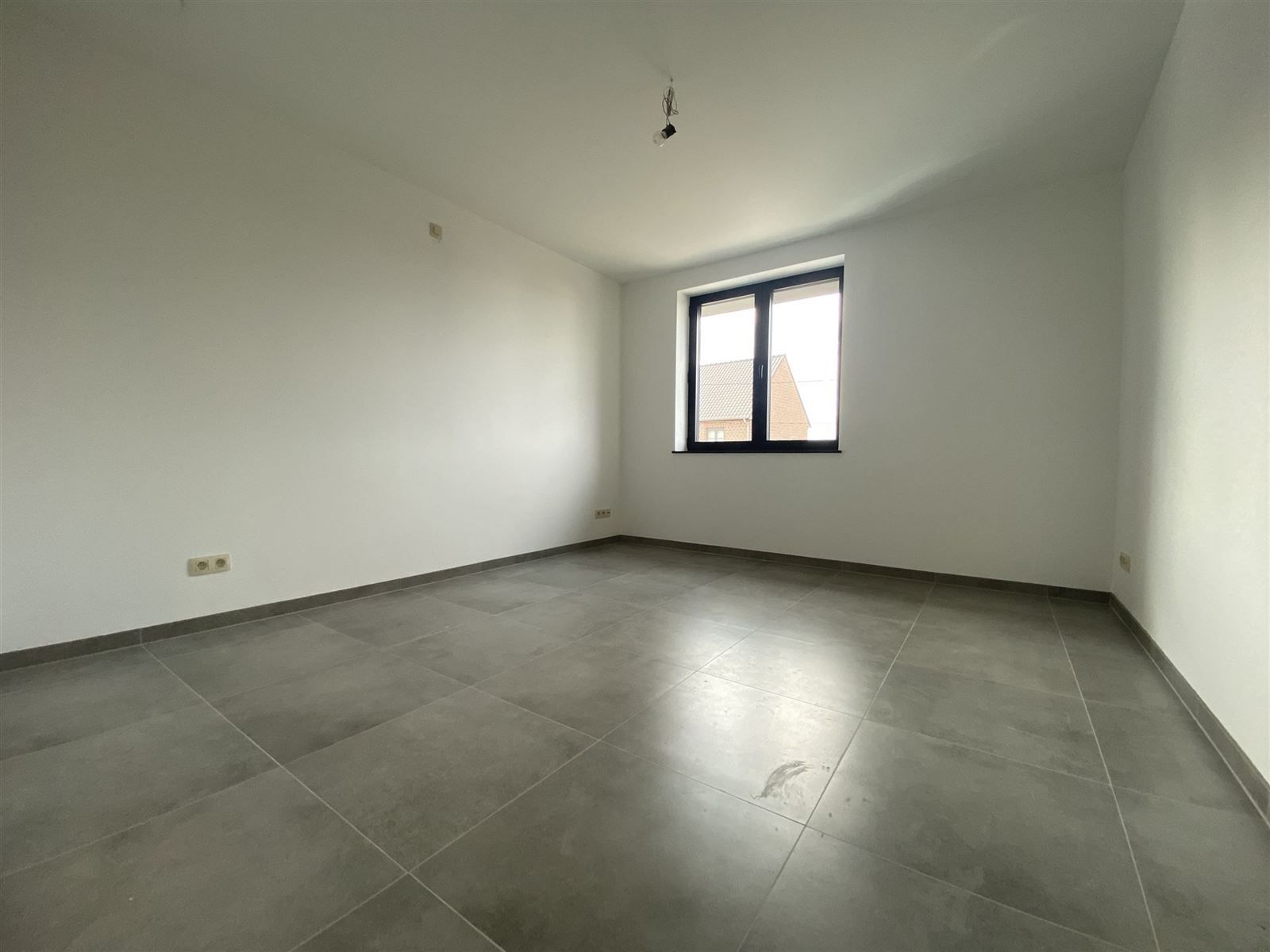 Ruime woning met 3 slaapkamers te huur foto 14