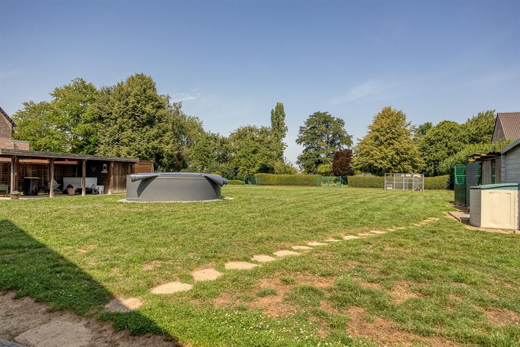 Vrijstaande woning in rustige woonbuurt foto 21