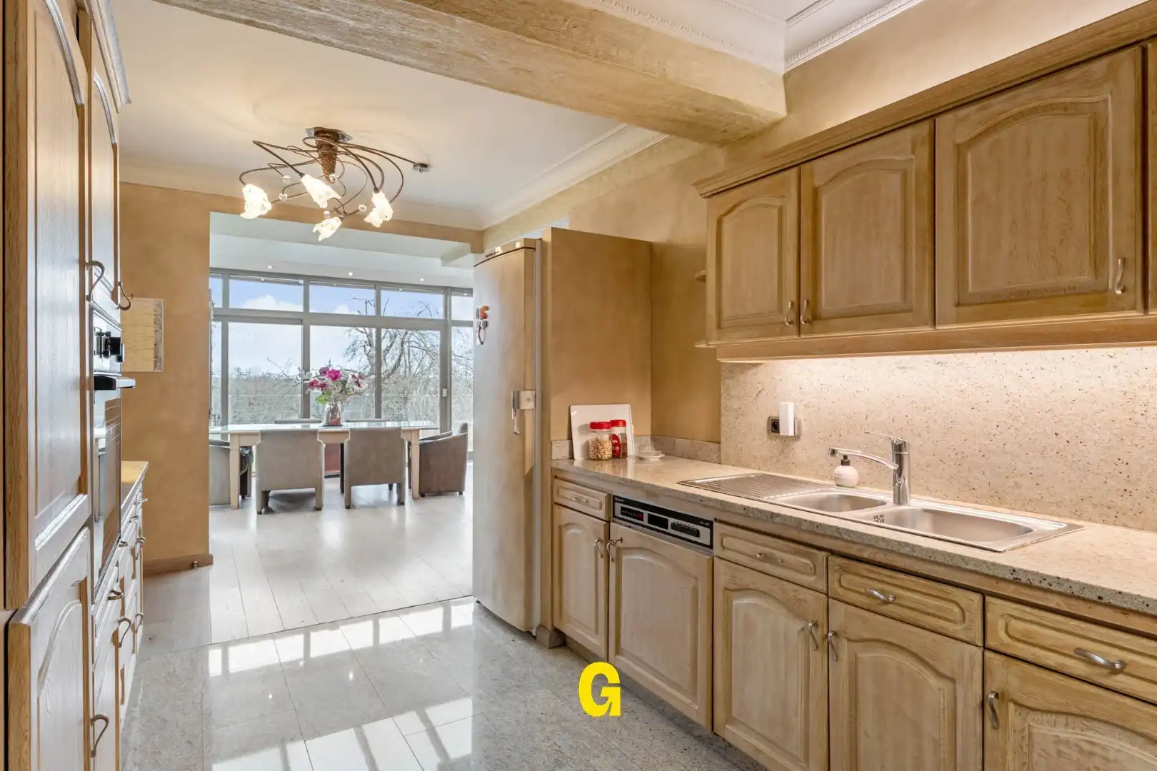 Gezellige ruime (214 m² netto) benedenwoning met drie slaapkamers, tuin en garage, met zicht op natuurgebied  foto 13