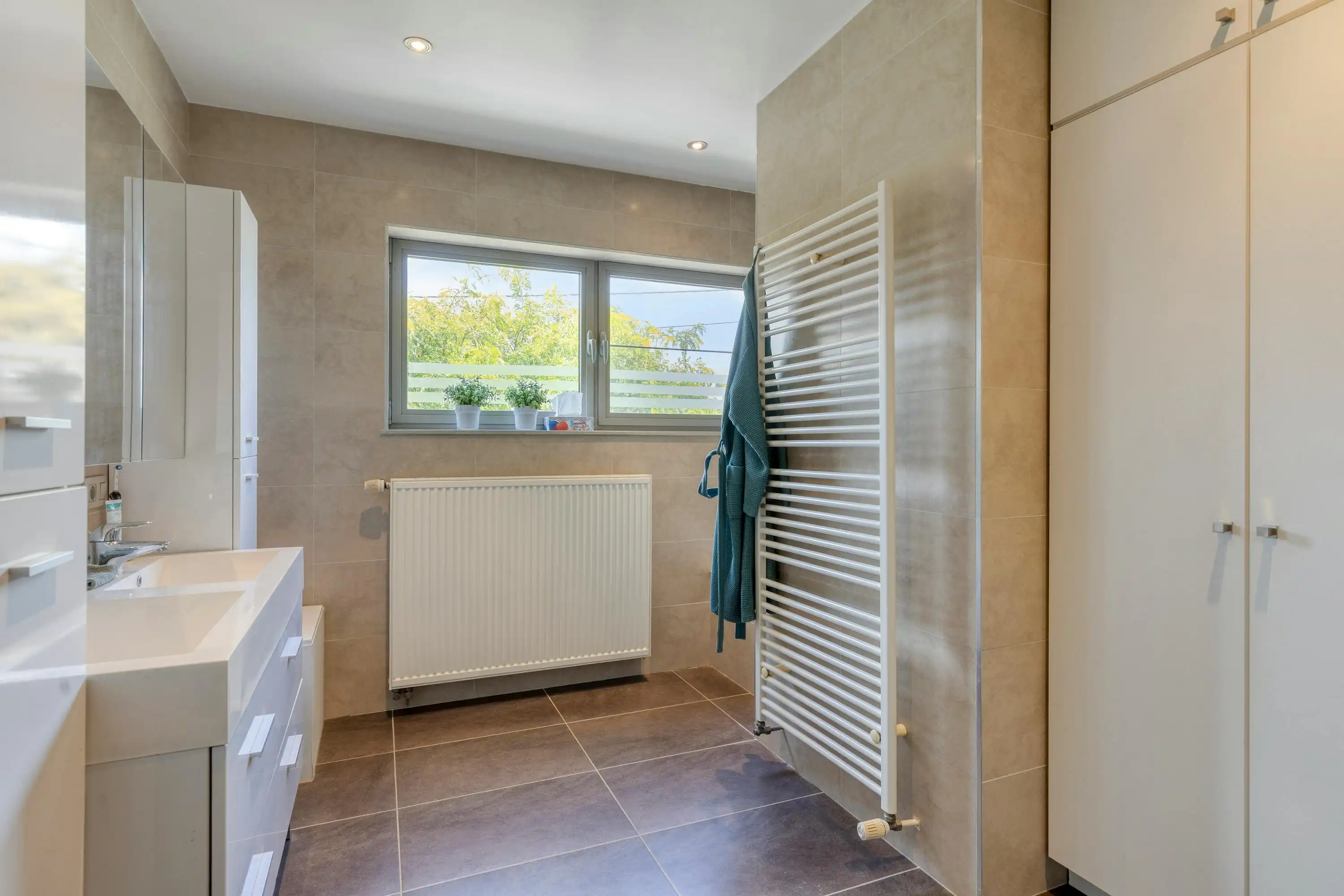 Instapklare, energiezuinige villa met mooie tuin te Hombeek foto 11