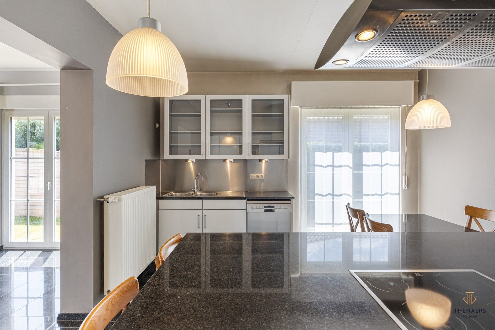 LANDELIJKE WONING MET DRIE SLAAPKAMERS EN WEIDE. foto 7