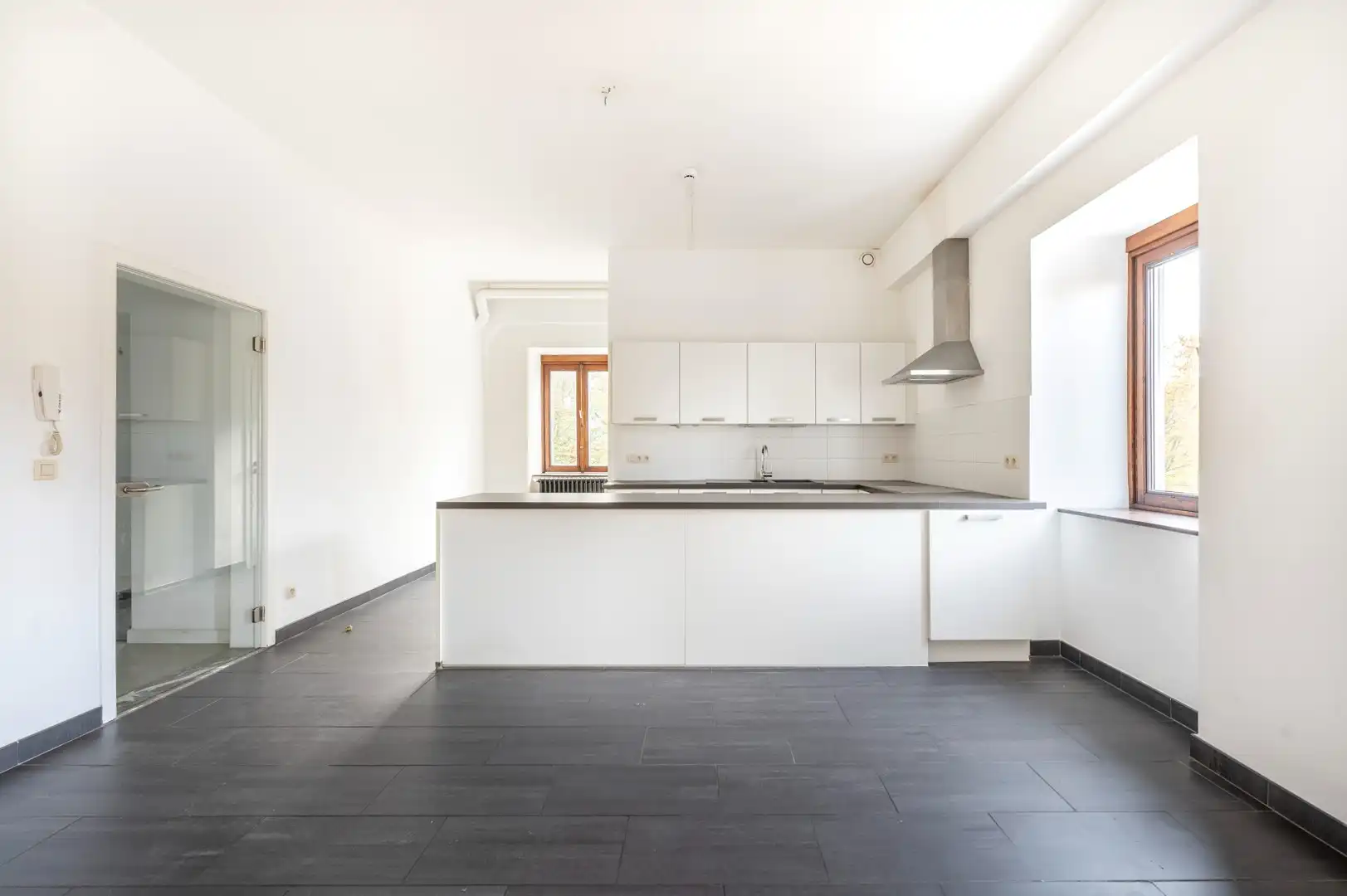 3 slaapkamerappartement TE HUUR foto 2