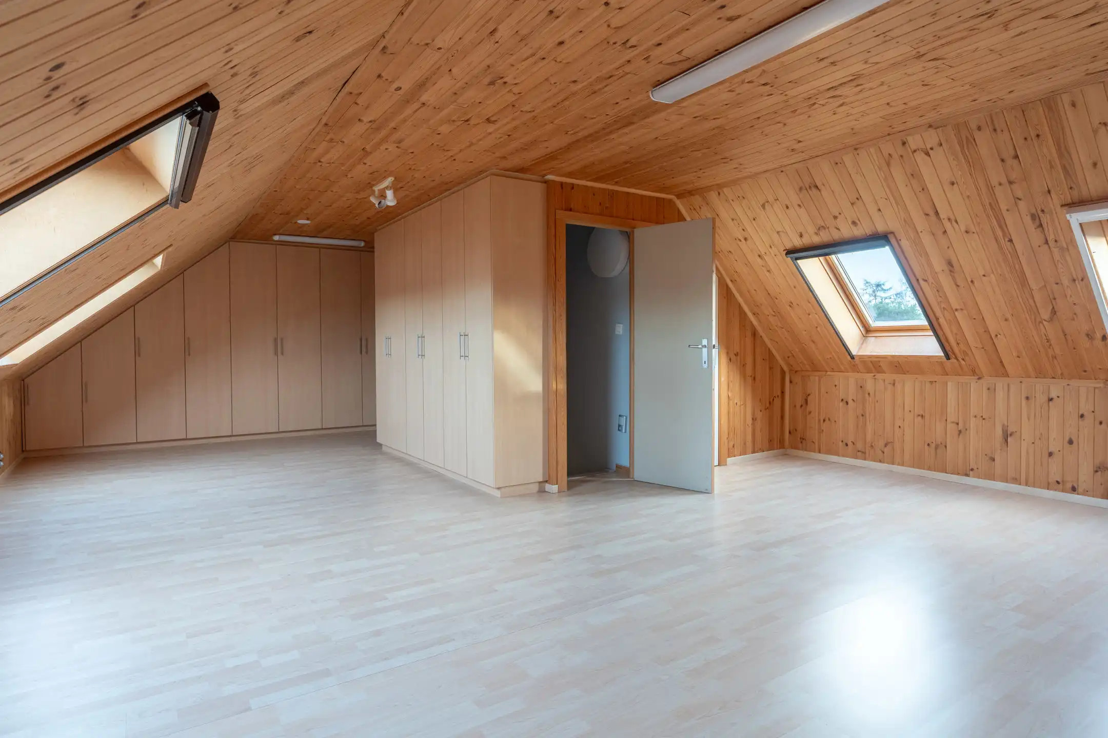 Verrassend ruime en luxueuze gezinswoning op rustige ligging foto 38