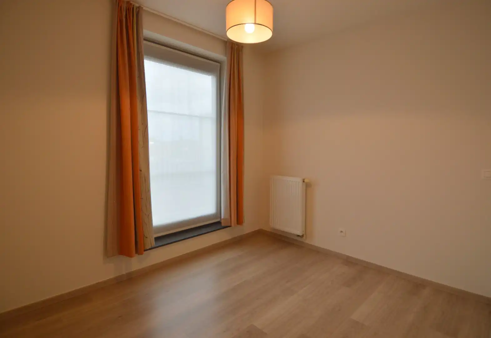 Ruim appartement met 2 slaapkamers, 2 terrassen én garage in het centrum van Harelbeke foto 12