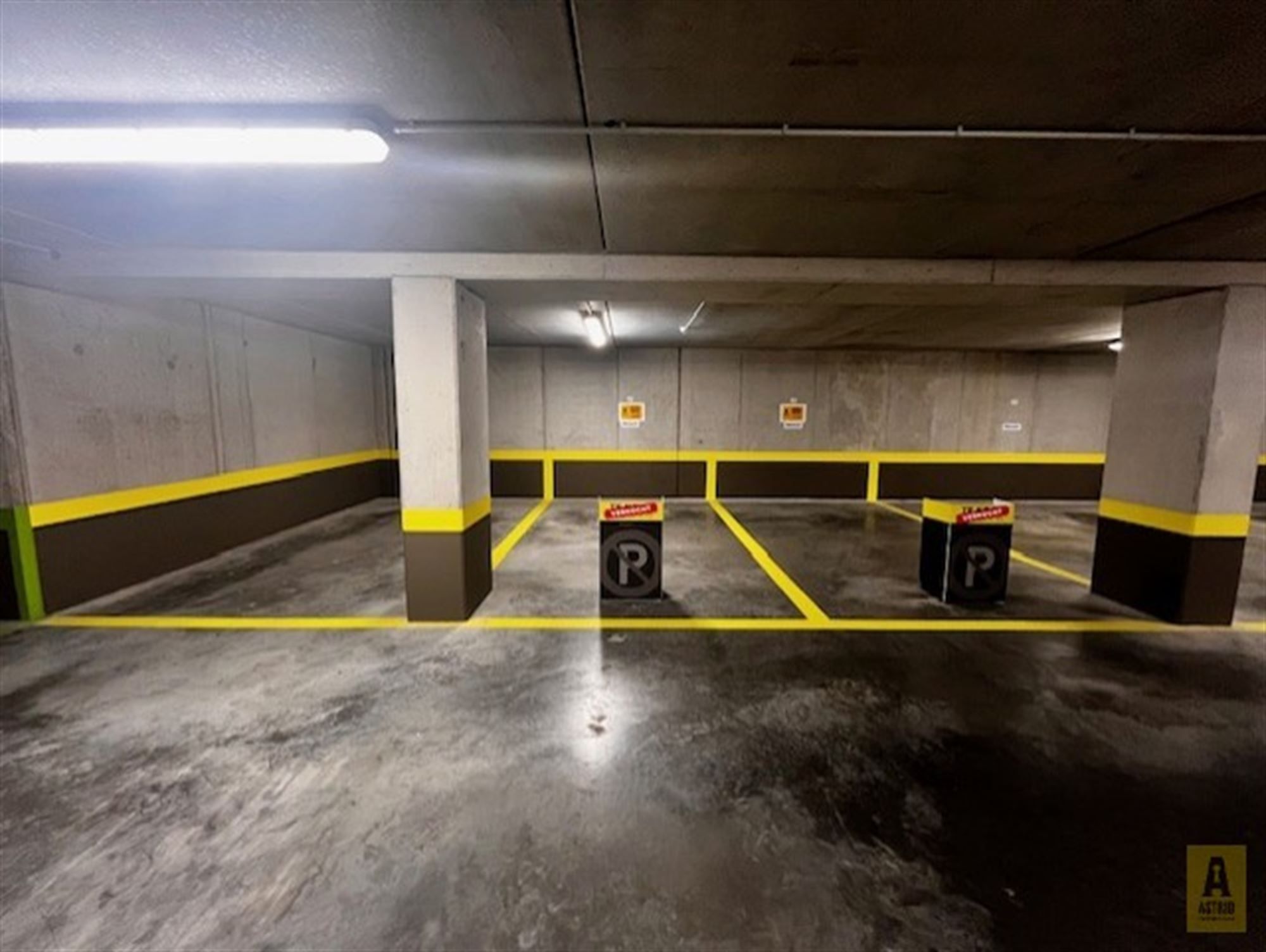 Meerdere ondergrondse parkeerplaatsen te huur in res Europe foto 5
