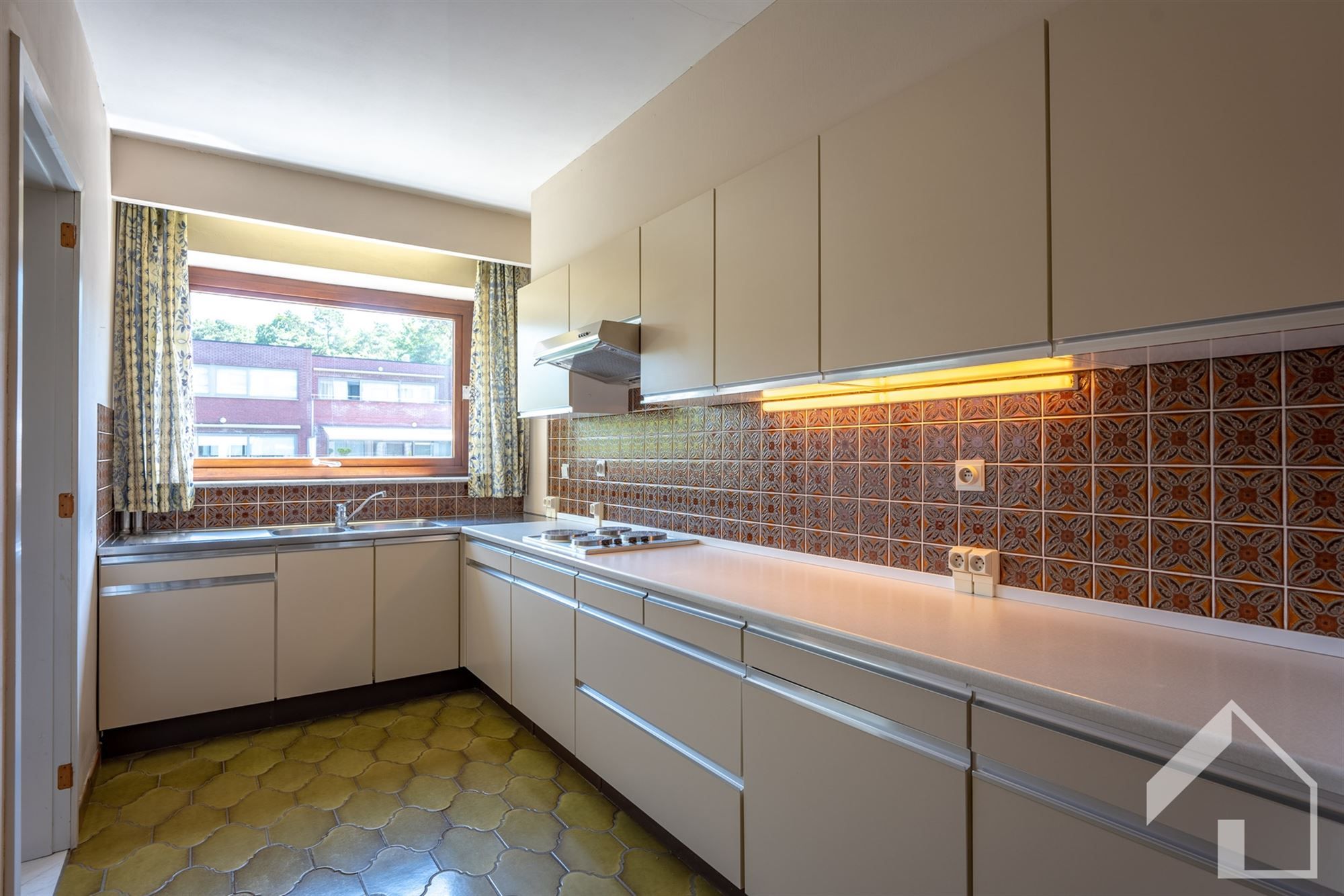 Ruim verzorgd appartement in het hart van Schoten foto 4