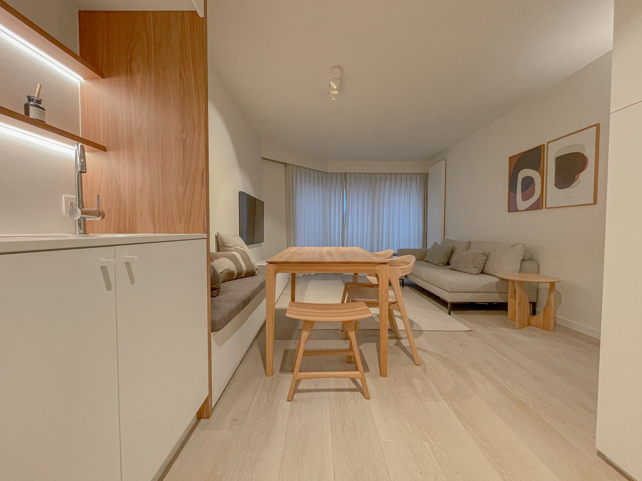 Recent tijdloos gerenoveerd appartement met zijdelings zeezicht. foto 6