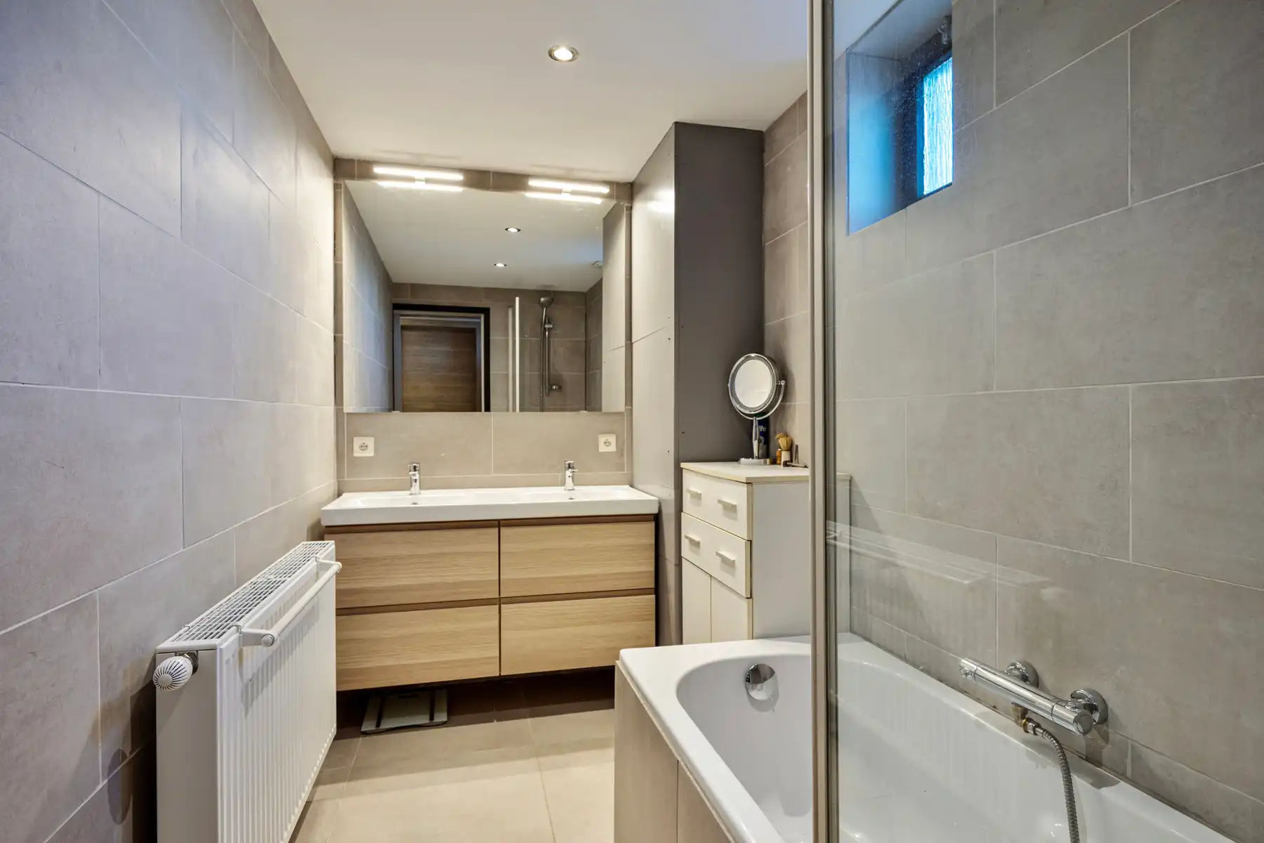 Woning met 4 slaapkamers en garage foto 9