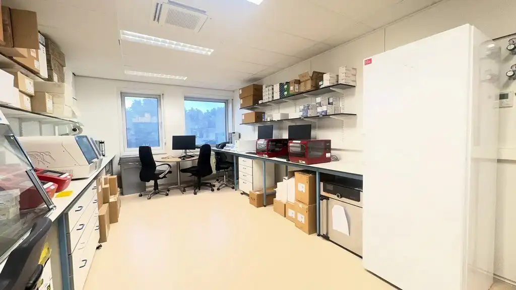 Kantoor/labo met optioneel klein magazijn te huur in Technologiepark-Zwijnaarde foto 10