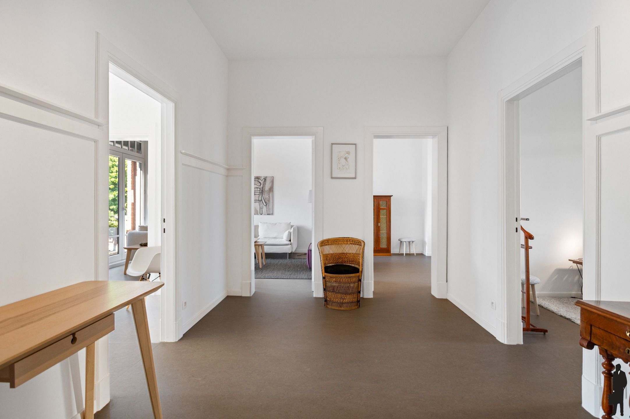 Gemeubeld appartement met terras en poetsdienst. foto 9