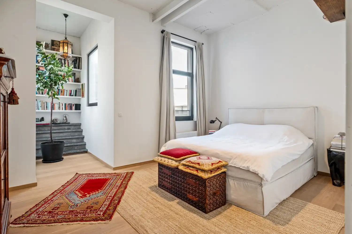 Stijlvolle loft met 2 slaapkamers en ondergrondse staanplaats te Antwerpen! foto 14
