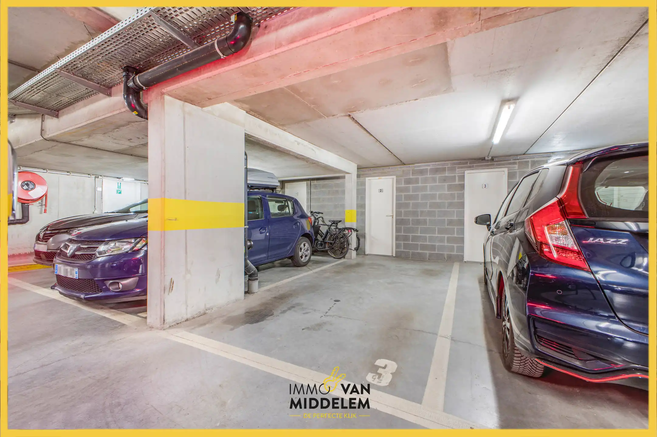 INSTAPKLAAR 2-KAMERAPPARTEMENT MET TERRAS EN PARKING foto 18