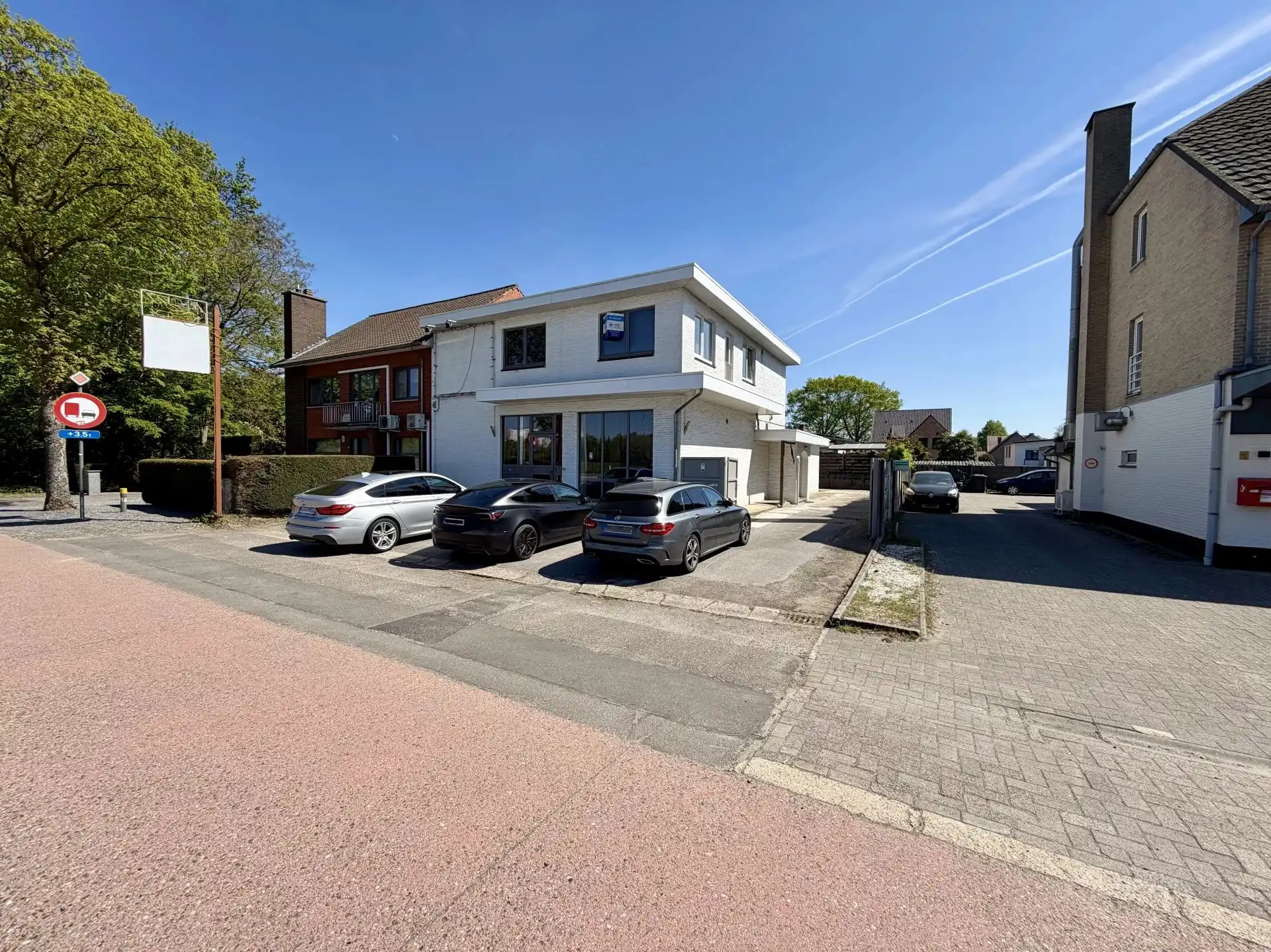 Commerciële pand met woonst en 2 studio's foto 3