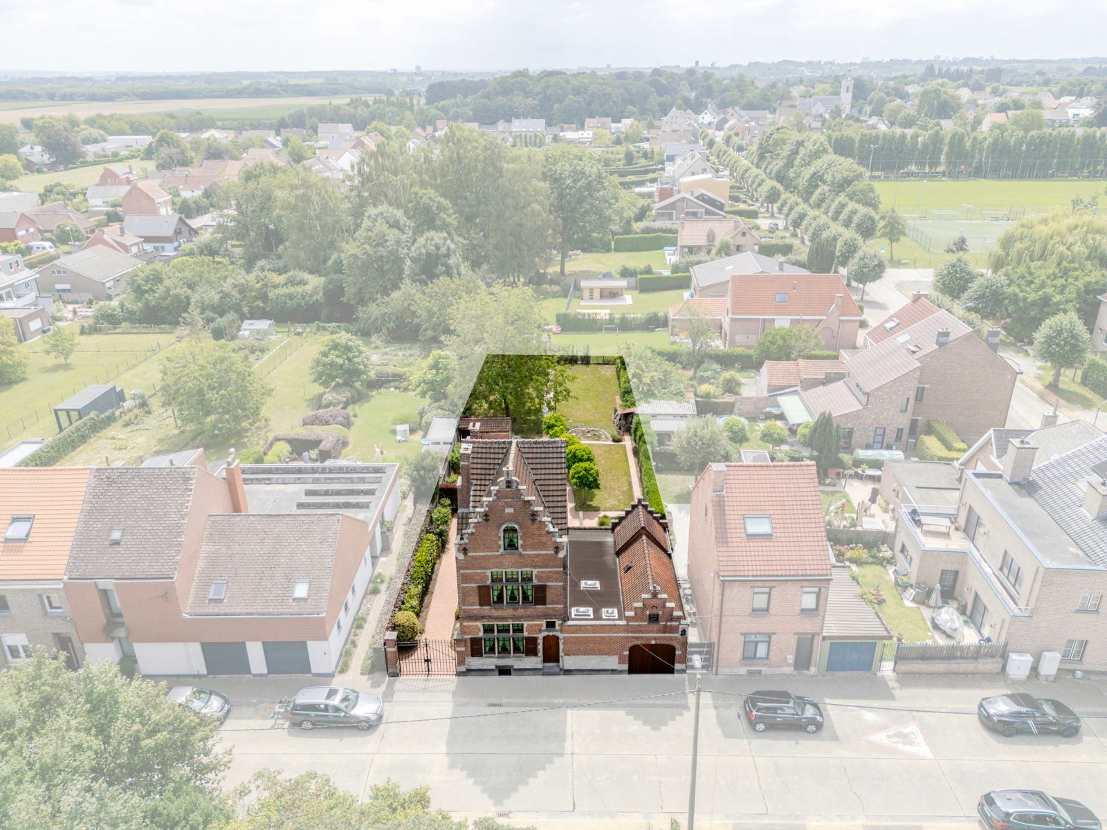 Burgerwoning met 4 slaapkamers en ruime tuin in Beigem foto 4