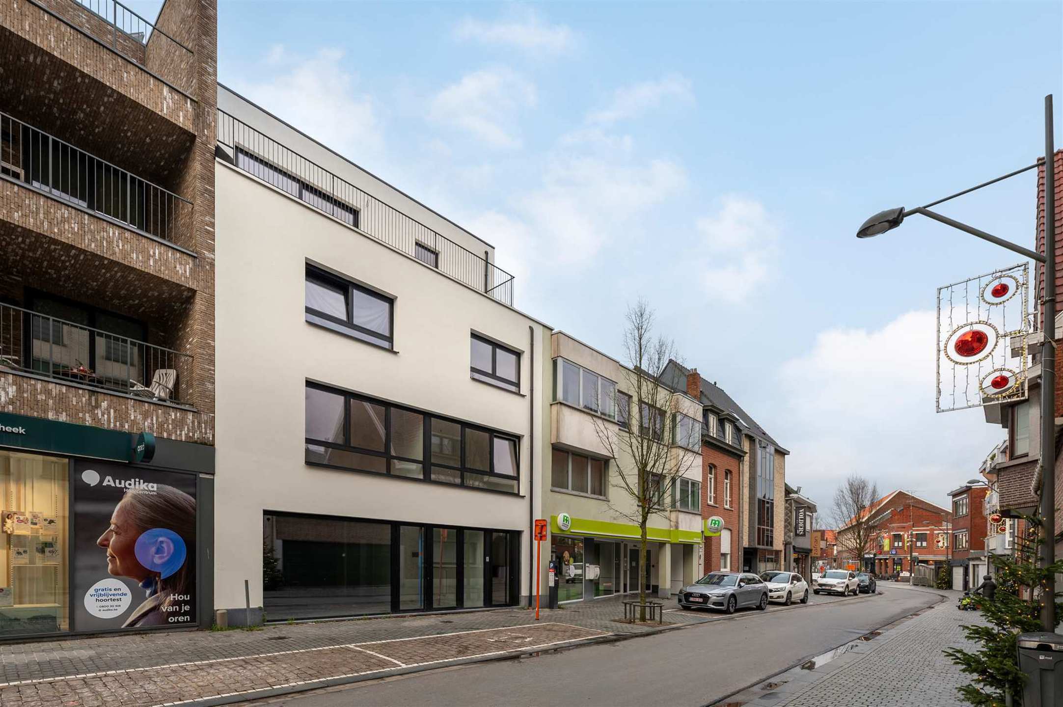Ruime commerciële ruimte op toplocatie in Mol foto 12
