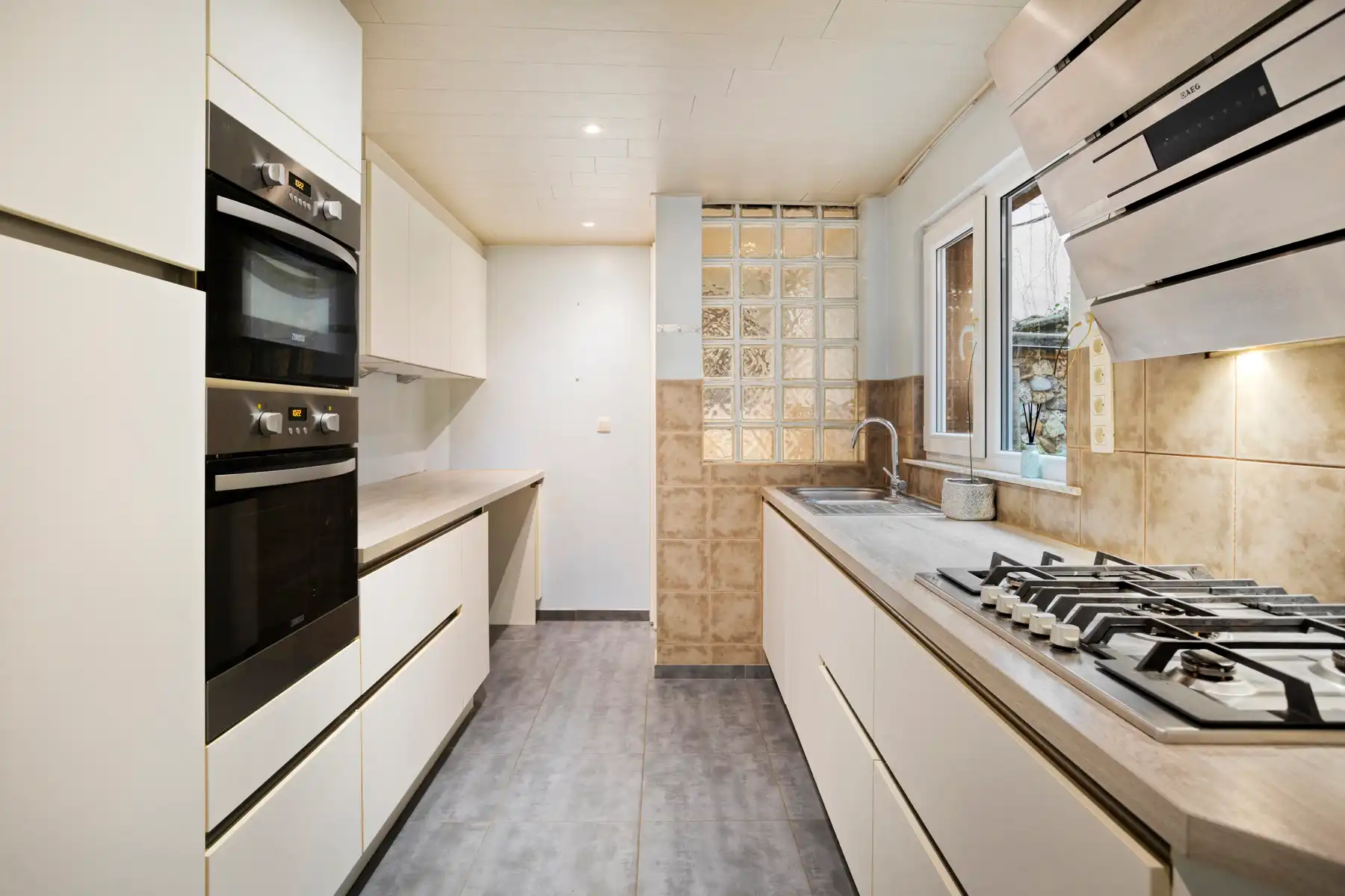 Woning met 6 slaapkamers. foto 6