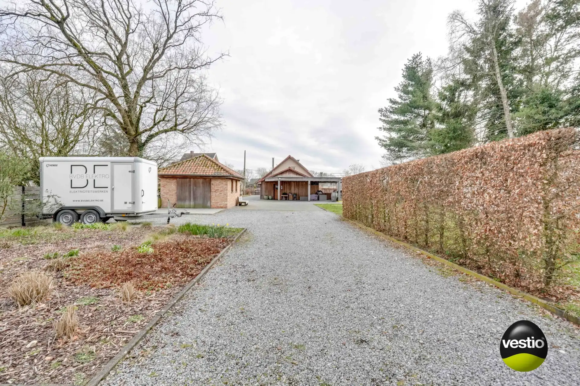 GERENOVEERDE LANGGEVELHOEVE OP 37,90 ARE MET TOPLIGGING IN ZEVENHUIZEN foto 55