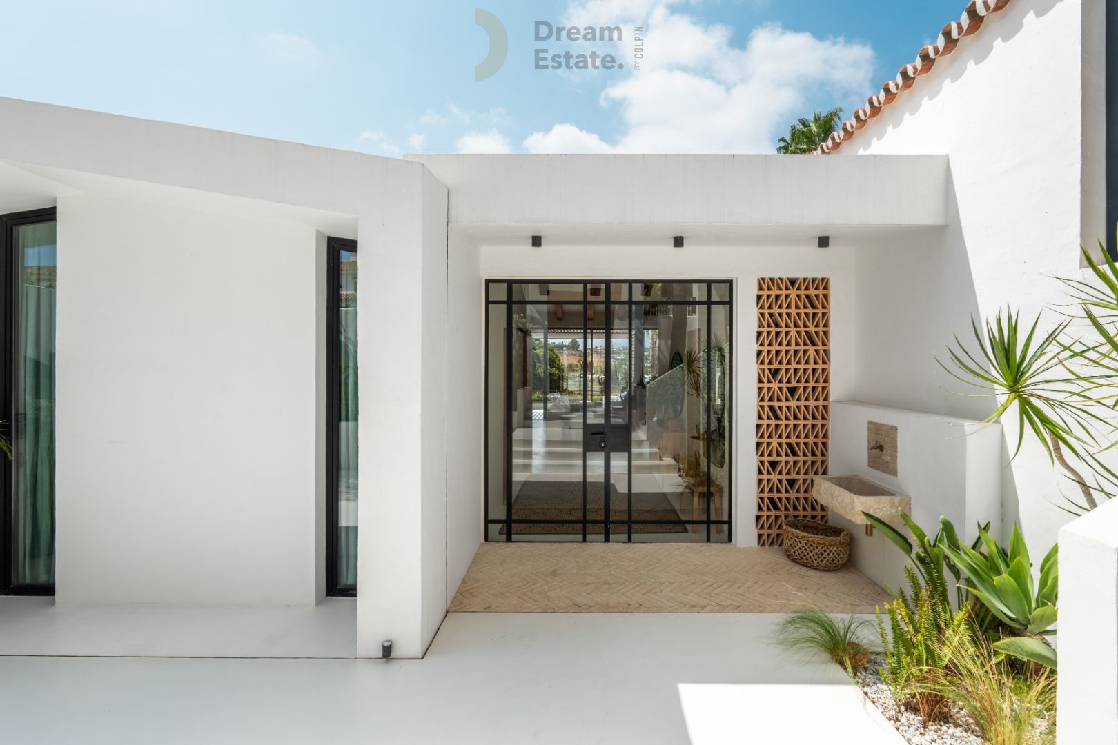 Unieke eerstelijns golfvilla in een exclusieve 'gated community' te Nueva Andalucia foto 17