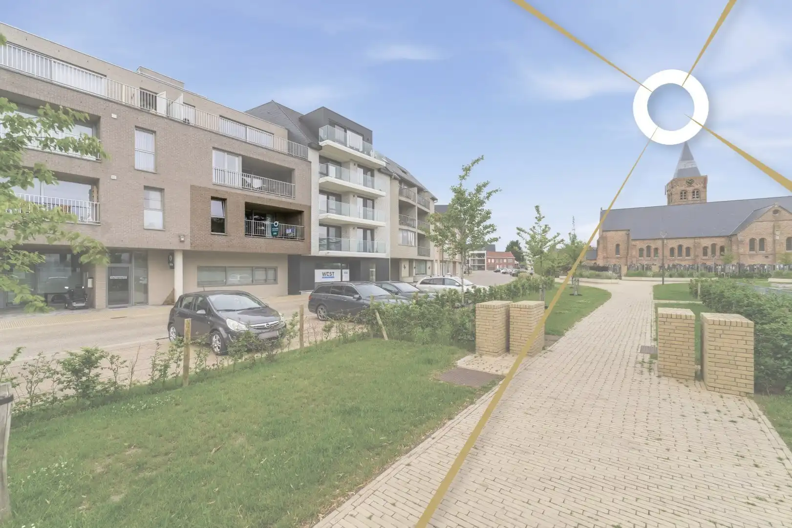 Gezellig appartement met 2 slaapkamers en terras op markt van Houthulst! foto {{pictureIndex}}