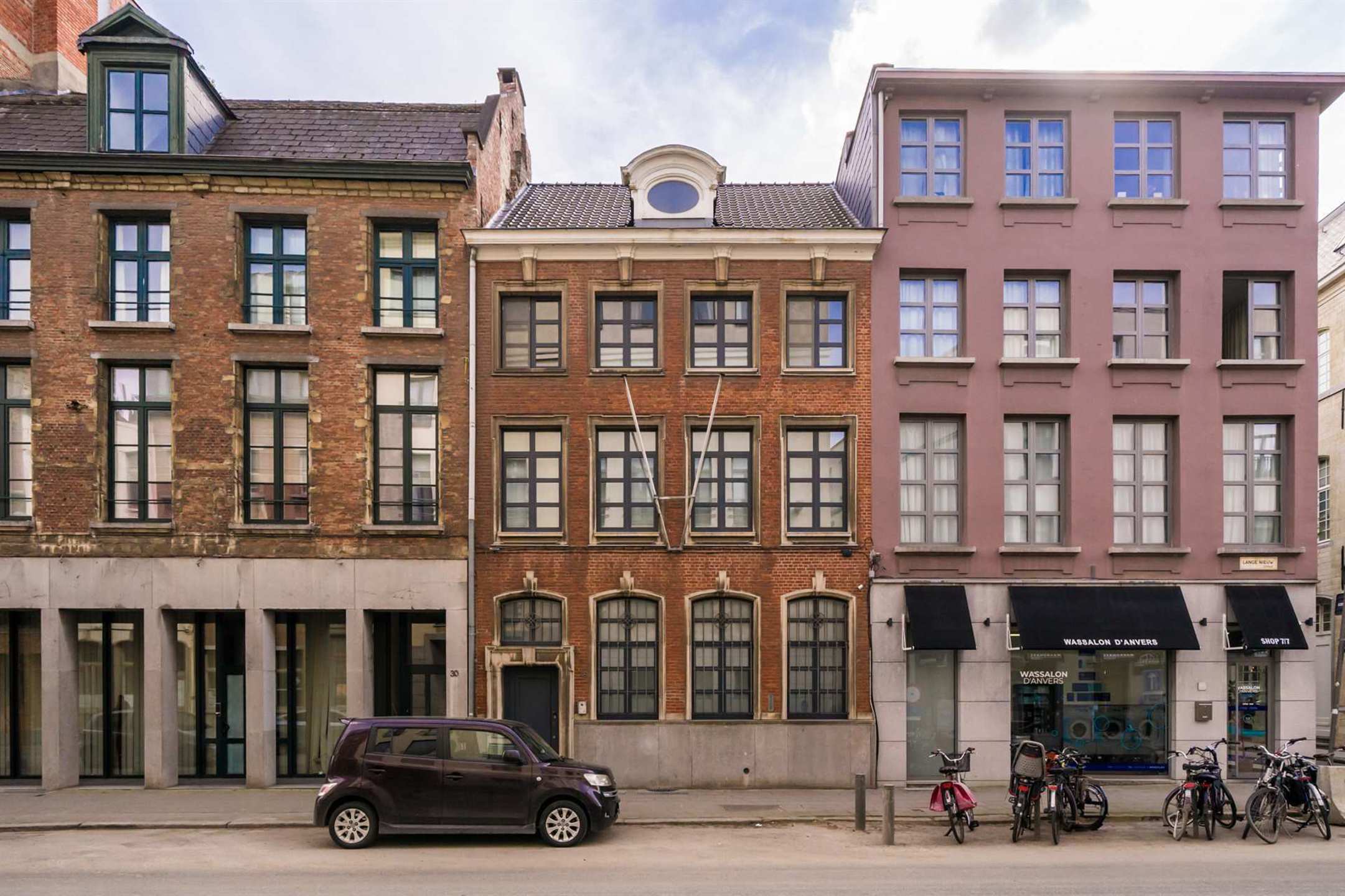 Herenhuis met zuidgerichte tuin en terras in het historisch centrum foto 5