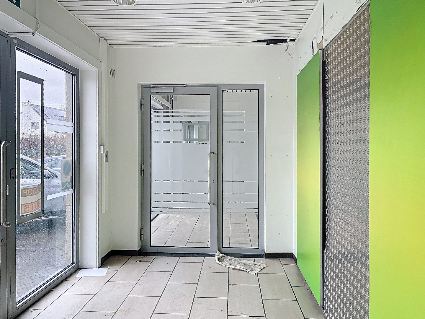 Veelzijdig pand op topligging: wonen en werken of tweewoonst met terrassen en garage foto 3