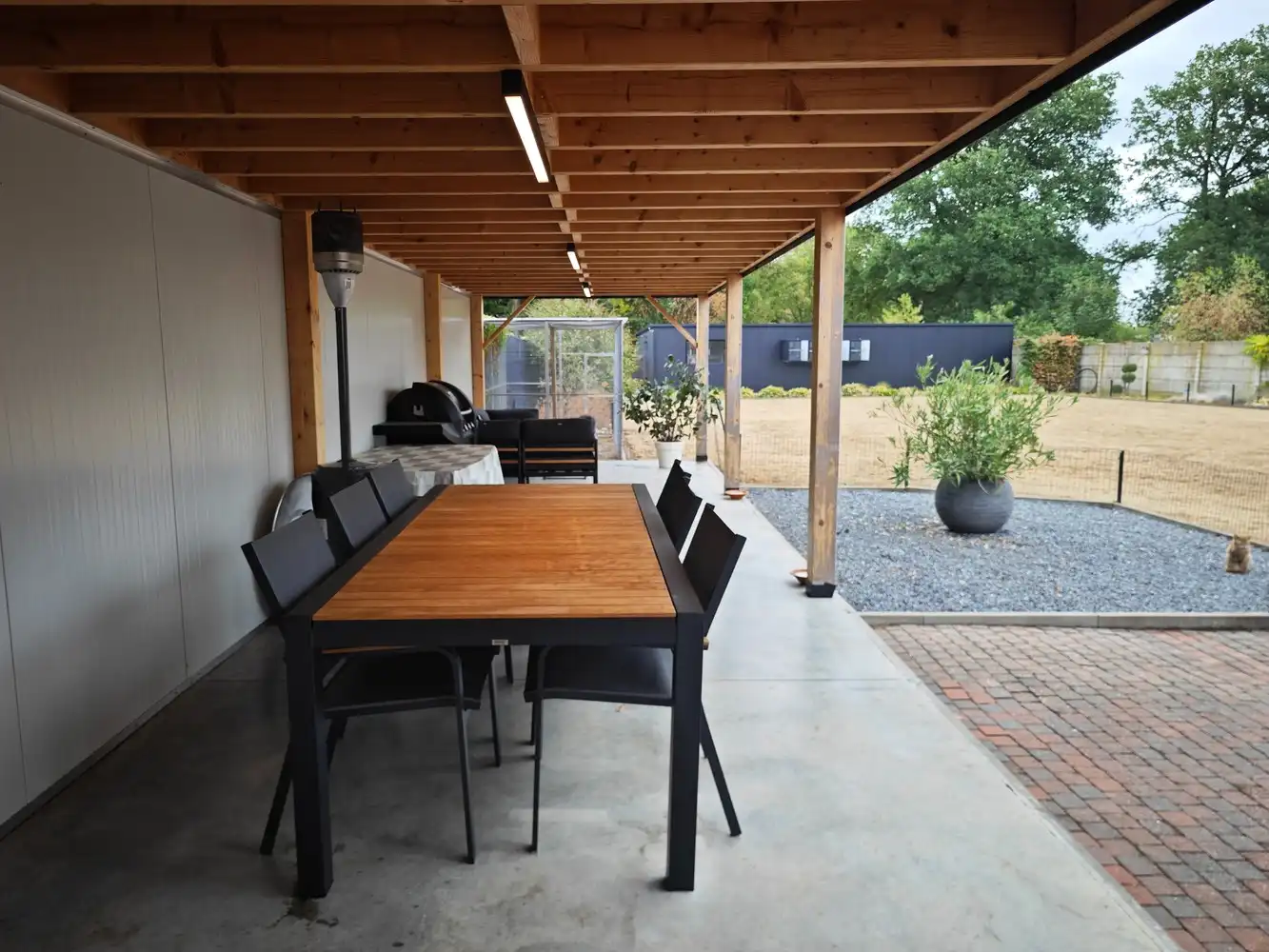 Grotendeels gerenoveerde woning op 16a78ca foto 43