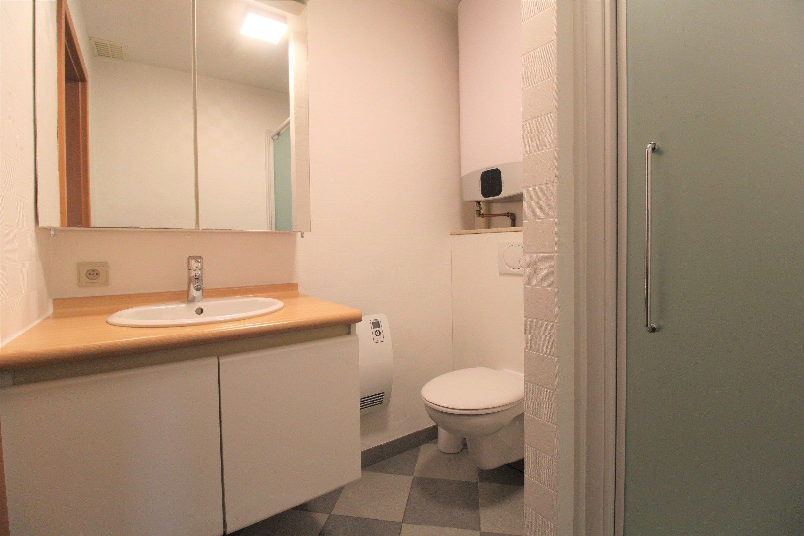 Duplex appartement met 2 slaapkamers en garage te Roeselare foto 7