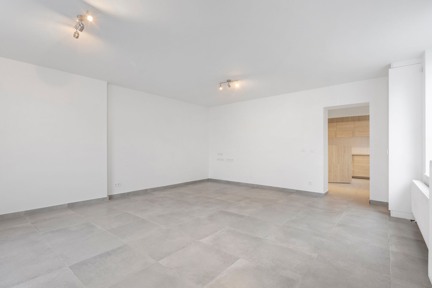 Instapklare, gerenoveerde woning met 3 slaapkamers foto 2