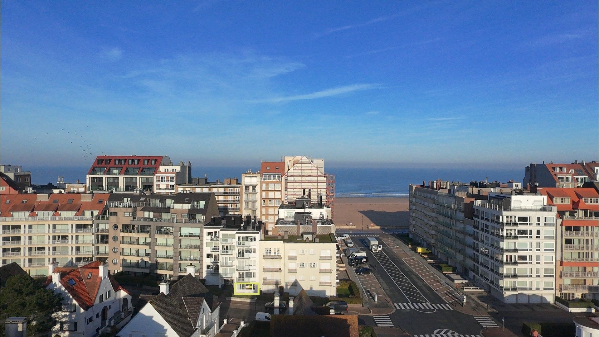 Gezellig en vernieuwd appartement op een unieke locatie aan zee foto {{pictureIndex}}