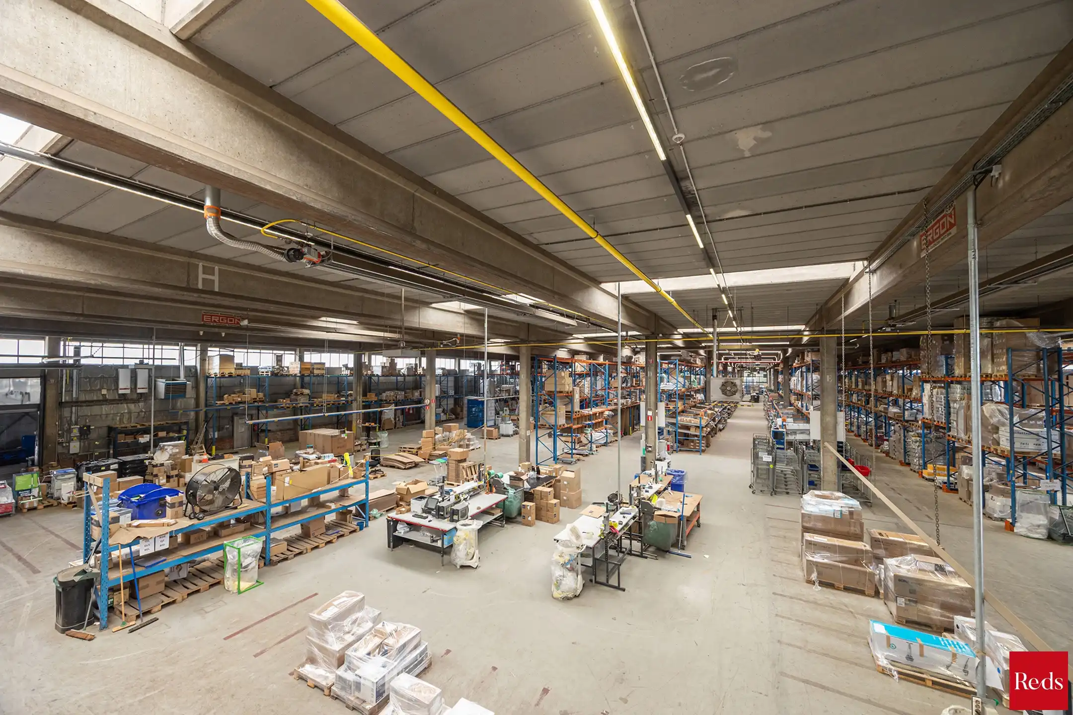logistiek bedrijfsgebouw te huur op toplocatie foto 4