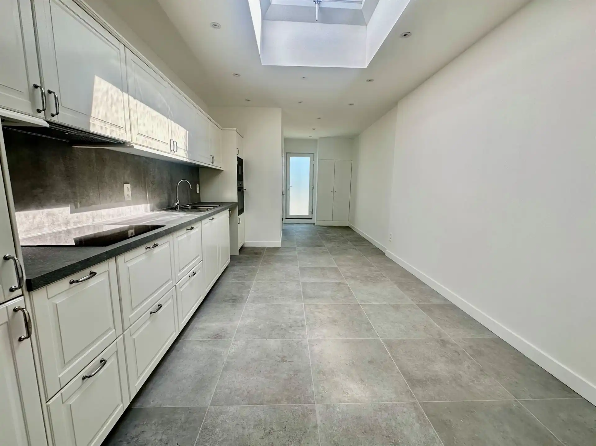 Gerenoveerde woning met 2 slaapkamers (garage optioneel). foto 5