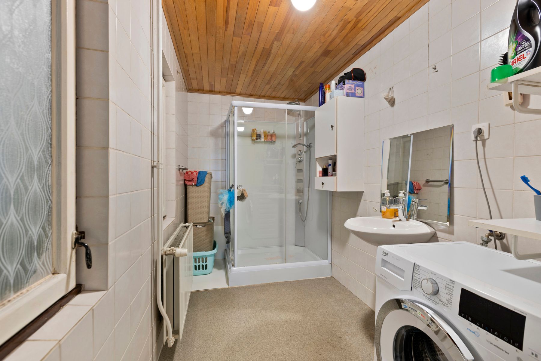 Gerenoveerde woning met drie slaapkamers foto 17