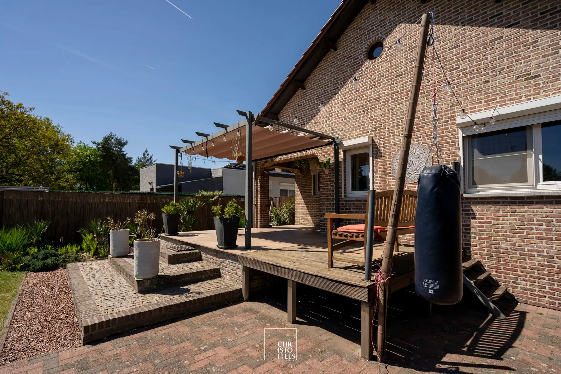 Ruime gezinswoning met garage en tuin in Maasmechelen! foto 15