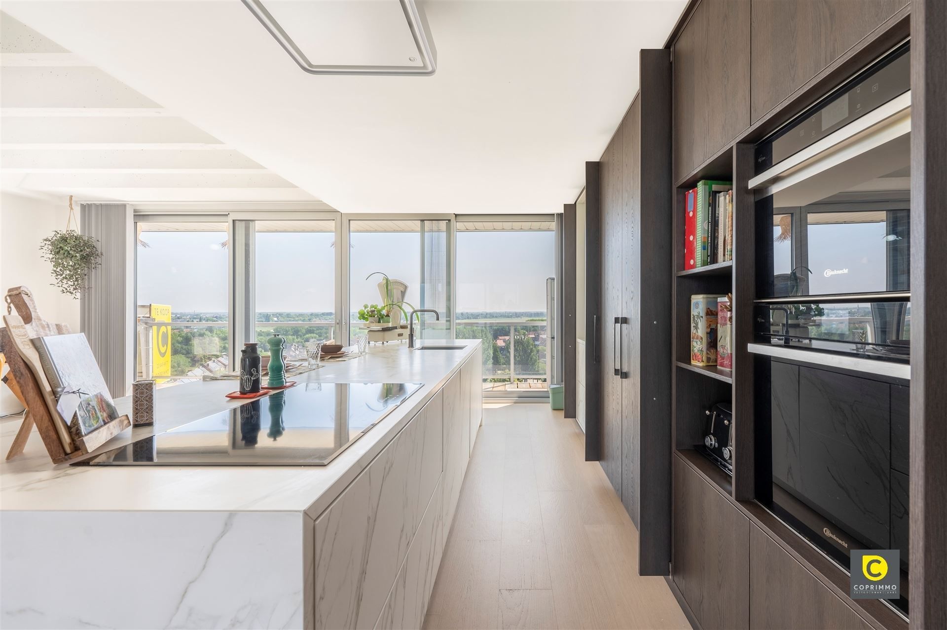Prachtig gerenoveerd appartement foto {{pictureIndex}}