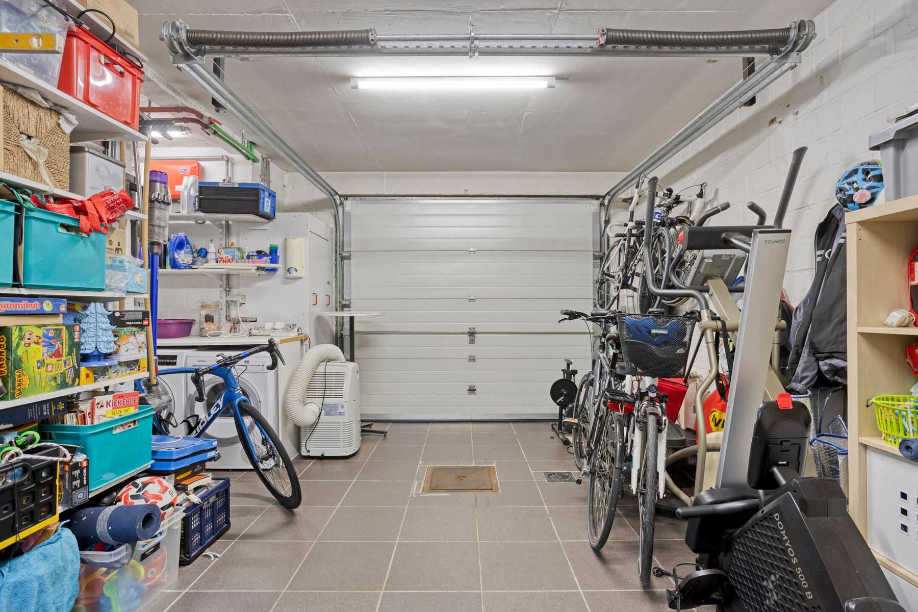 Leemans Immobiliën presenteert u deze rustig gelegen, volledig instapklare woning in het hart van Liedekerke.  foto 26