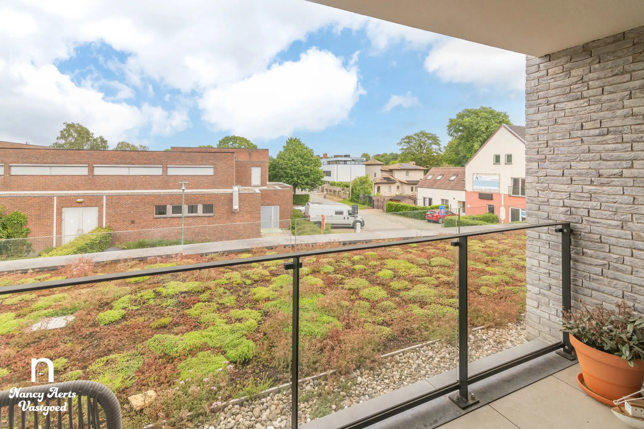 Instapklaar, modern appartement (2023) met gezellig terras foto 10